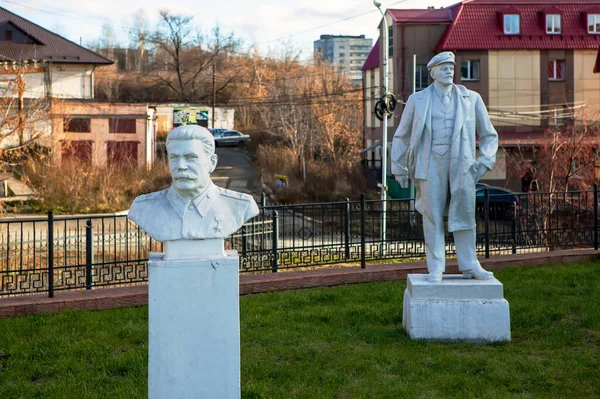 Stalin Lenin Sovjet Beeldhouwkunst Plein Nizjni Tagil Regio Sverdlovsk Rusland — Stockfoto