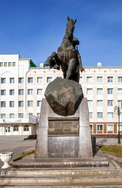 安德烈耶维奇 诺戈科夫 奥博伦斯基市第一任市长纪念碑 Yoshkar Ola Mari Republic 俄罗斯 2020年10月27日 — 图库照片