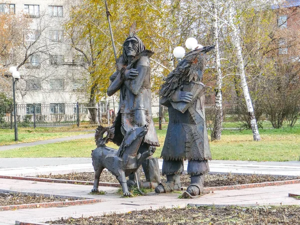 Sculptural Composition Robinson Crusoe Friday Dog Tobolsk Tyumen Region Russia — Stock Photo, Image