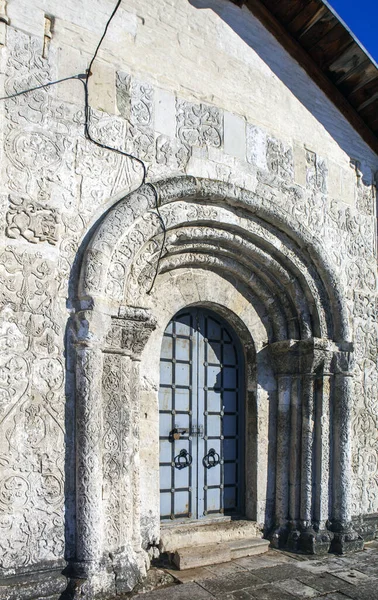 Kamienne Wzory Płaskorzeźby Ścianach Katedry Jerzego Yuryev Polsky Region Władimiru — Zdjęcie stockowe