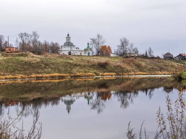 Rivier Tura Kerk Van Verlosser Afbeelding Niet Gemaakt Door Handen — Stockfoto