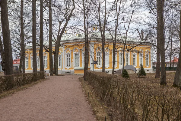 Museum Catherine Corps Aardvorets Peterhof Sint Petersburg Rusland April 2021 — Stockfoto