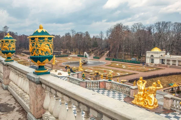 Sculptures Grande Cascade Petrodvorets Peterhof Saint Pétersbourg Russie Avril 2021 — Photo