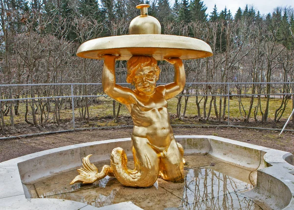 Fountain Triton Bells Petrodvorets Peterhof Petersburg Russia April 2021 — Stock Photo, Image
