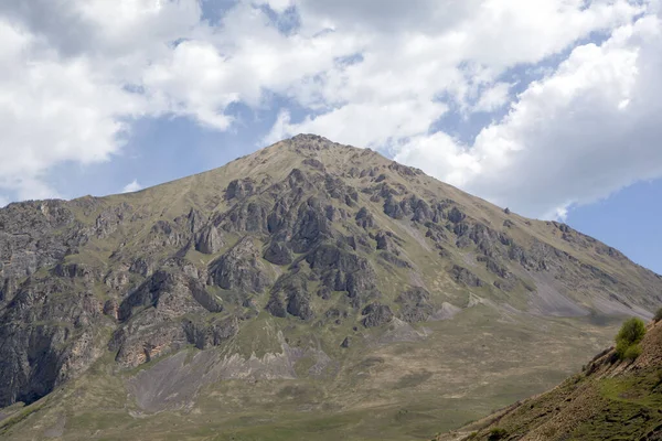 Mount Chydjyty Khokh Jungfrauenberg Blick Von Dargavs Nordossetien Russland Mai — Stockfoto