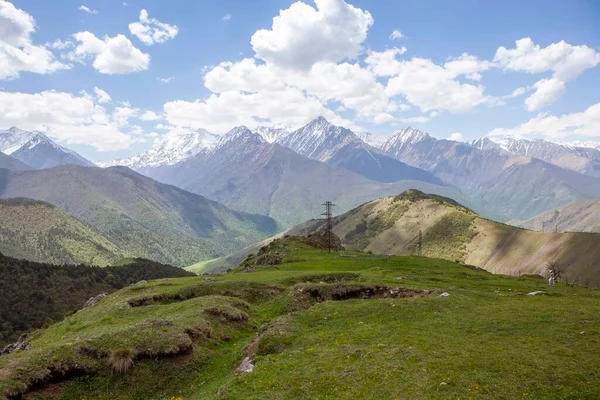 Kafkas Dağlarının Manzaraları Dzheyrakh Vadisinin Akarsularından Ingushetia Cumhuriyeti Rusya Mayıs — Stok fotoğraf