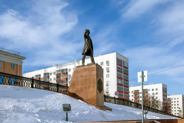 Pomnik Poety Baszkirskiego Polityka Shaikhzade Babicha Ufa Republika Baszkortostanu Rosja — Zdjęcie stockowe