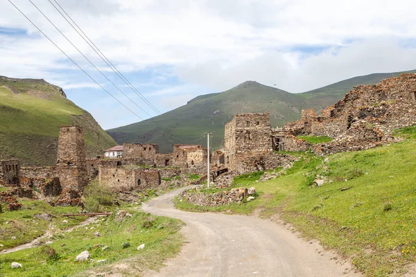 Kuleleri Olan Çok Katlı Binaların Ortaçağ Mimari Kompleksi Digoria Dağı — Stok fotoğraf