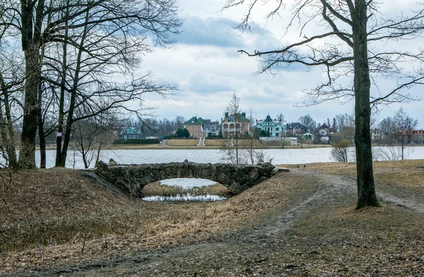 Tuff Bridge Wyspę Miłości Oryol Park Strelna Petersburga Rosja Kwietnia — Zdjęcie stockowe