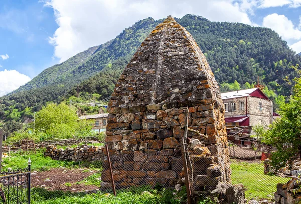 Five Tower Crypts Antiguo Cementerio Pueblo Fasnal Distrito Irafsky Osetia — Foto de Stock