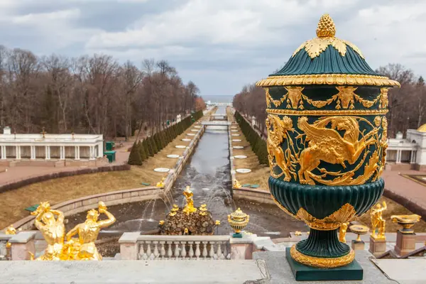 Vases Sur Clôture Plate Forme Observation Grande Cascade Petrodvorets Peterhof — Photo