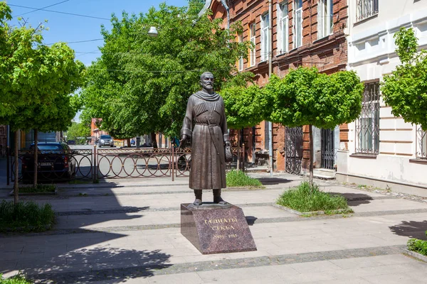 記念碑はガディエフを求める ロシア 北オセチアのウラジカフカス 2021年5月13日 — ストック写真
