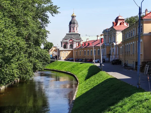 Kyrkan Bebådelsen Jungfru Maria Alexander Nevsky Lavra Och Monastyrka Floden — Stockfoto