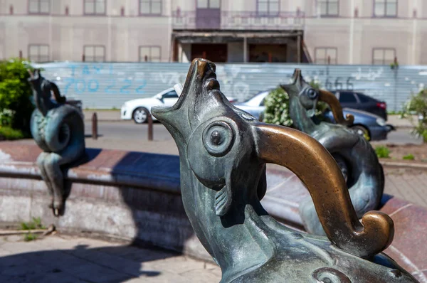 神奇的生物是用锡克教动物的风格制造的 纪念碑喷泉 Nart Soslan 的碎片 俄罗斯北奥塞梯的Vladikavkaz 2021年5月13日 — 图库照片