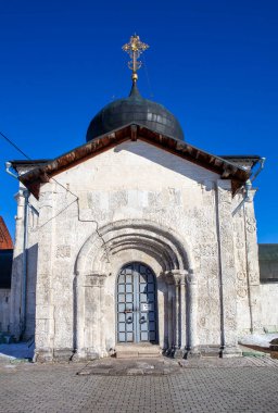 Aziz George Katedrali 'nin duvarlarında taş desenler, kabartmalar. Yuryev-Polsky. Vladimir bölgesi. - Rusya. 20 Mart 2021