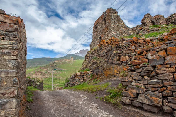 Complexo Arquitetônico Medieval Edifícios Residenciais Vários Andares Com Torres Mountain — Fotografia de Stock