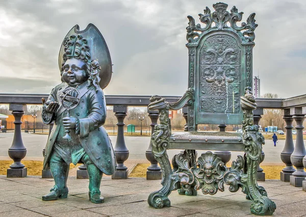 Gruppo Scultoreo Famiglia Dello Zar Passeggiata Scultore Shemyakin Strelna San — Foto Stock