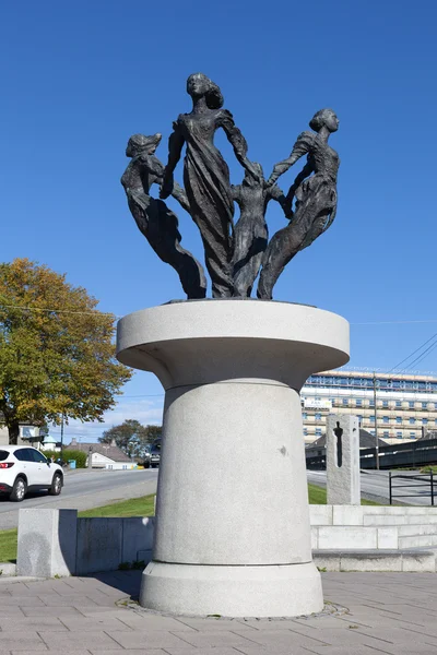 Skulptur am Rathaus. Haugesund. Norwegen. — Stockfoto