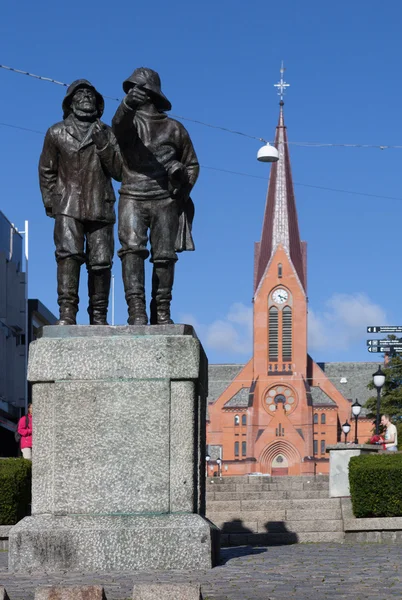Monument voor vissers. Haugesund. Noorwegen. — Stockfoto