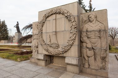 Anıt 
