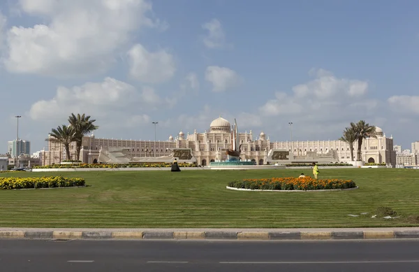 Nowa siedziba gminy Sharjah. Zjednoczone Emiraty Arabskie. — Zdjęcie stockowe
