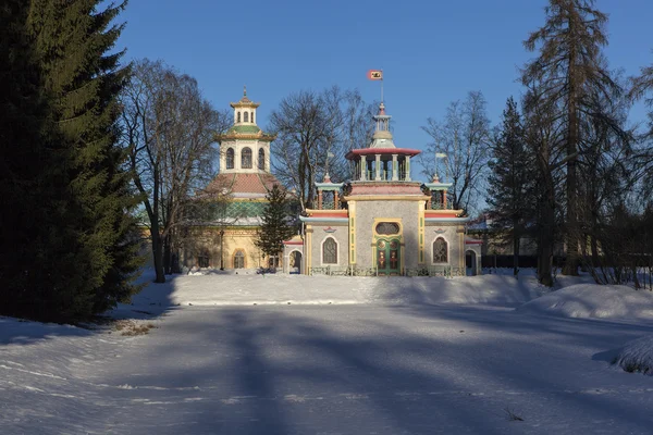 Китайский павильон и китайская деревня. Пушкин (Царское Село). Россия . — стоковое фото