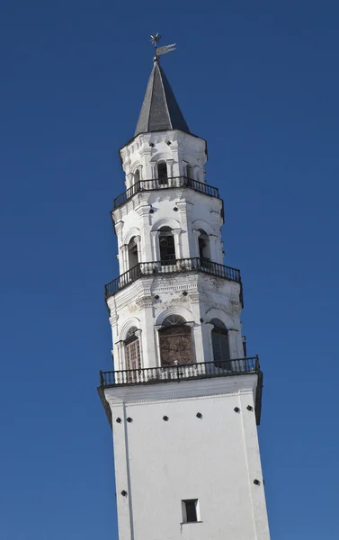 Torre inclinada Demidov. Nevyansk. Região de Sverdlovsk. Rússia . — Fotografia de Stock