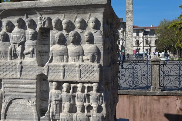 Fragment na cokole obelisk Teodozjusza (egipski obelisk). Istanbul. Turcja. — Zdjęcie stockowe