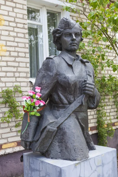 Monumento Tusnolobova-Marchenko. Polotsk. Bielorrússia . — Fotografia de Stock