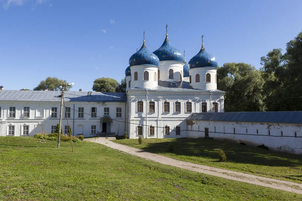 Monasterio de Yuriev. Catedral de Santa Cruz. Velikiy Novgorod — Foto de Stock