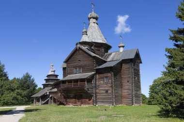 Velikiy Novgorod. Ahşap mimari Vitoslavlitsy Müzesi. Bakire doğuş Kilisesi