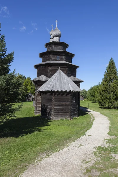 Velikiy Novgorod. Museo de Arquitectura de Madera Vitoslavlitsy. Iglesia de San Nicolás — Foto de Stock