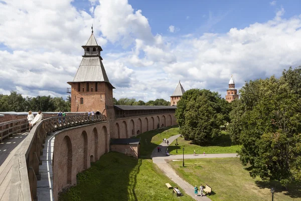 İlerleme Novgorod Kremlin savaş. Kuleleri Detintsa: İşçinin, saltanat ve Kokui. Velikiy Novgorod.