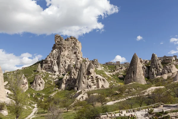 Cappadocia, Turkey. Landscape with caves in the rocks in the National Park of Goreme. — Stock Photo, Image