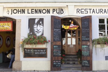 Fotoğraf John Lennon pub.