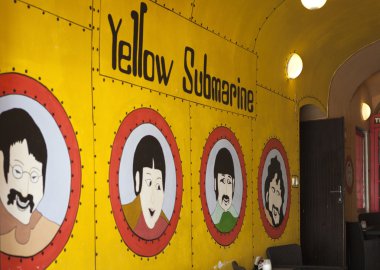 John Lennon pub Yellow Submarine fotoğrafı.