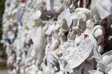 Efes, Türkiye - 08 Mayıs 2015: Fotoğraf notları bakire arzuları evin duvarına.