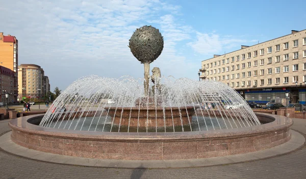 Lomonossow, Russland - 24. September 2015: Foto des Brunnens - das Symbol der Stadt. — Stockfoto