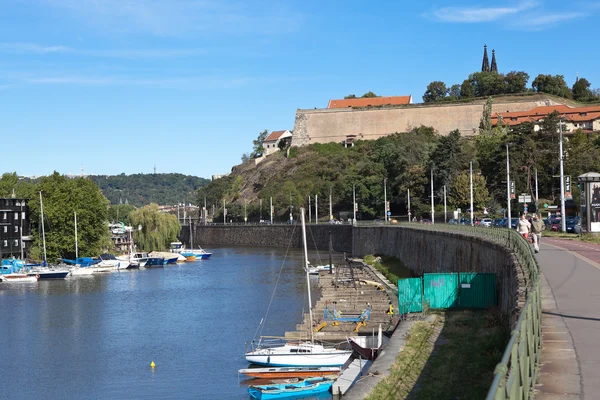 Prague, Çek Cumhuriyeti-Eylül 05, 2015: Fotoğraf Podolsky setin Visegrad yakınındaki. — Stok fotoğraf