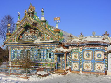 Kunara, Sverdlovsk Region, Rusya Federasyonu - 8 Kasım 2011: Fotoğraf, sıra dışı, güzel Rus köy evinde.