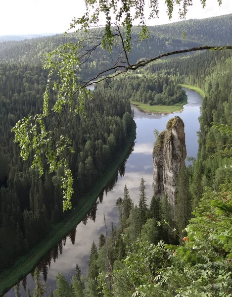 Usvinskie poler. Rock djävulen finger. Perm region. Ryssland. — Stockfoto