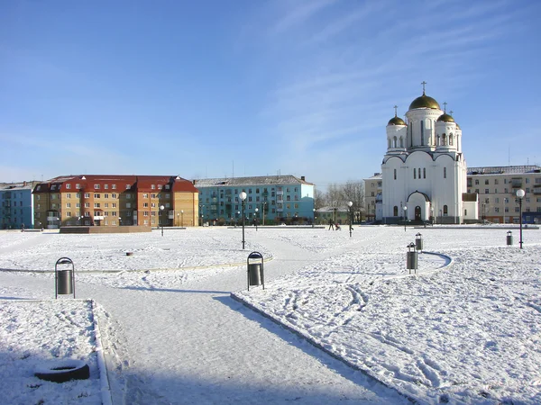 Preobrazhenskaya Square and the Temple of the Transfiguration of the Lord. Serov. Sverdlovsk region. Russia. — Stock Photo, Image