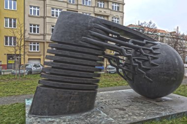 Prague, Çek Cumhuriyeti - 20 Aralık 2015: anıt fotoğraf fizikçi Nikola Tesla.