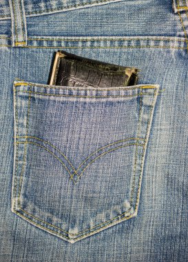 Mavi jeans cebinde.