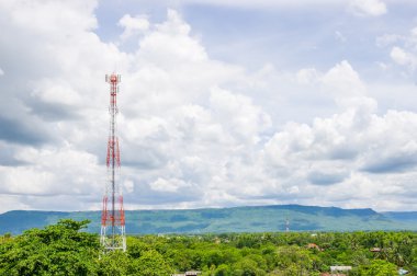 Telekomünikasyon radyo anteni.