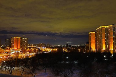 Gece Moskova parlak renklerle