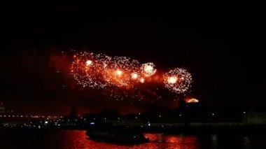 05-09-21: Moskova kentinde 9 Mayıs onuruna havai fişek gösterisi