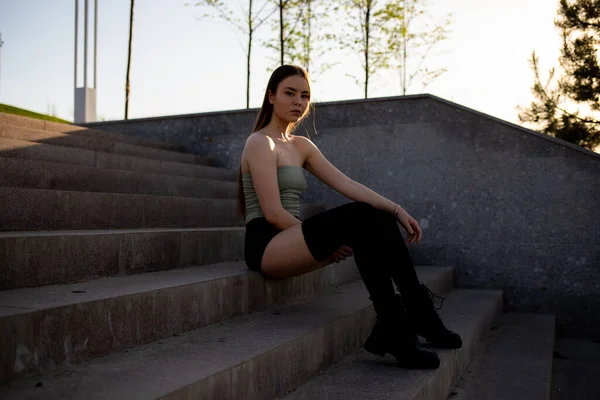 Street Photography Girl Steps Leggings — Stock Photo, Image