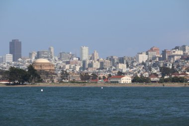 Şehir görünümü ve Palace of Fine Arts, San Francisco, Kaliforniya, ABD