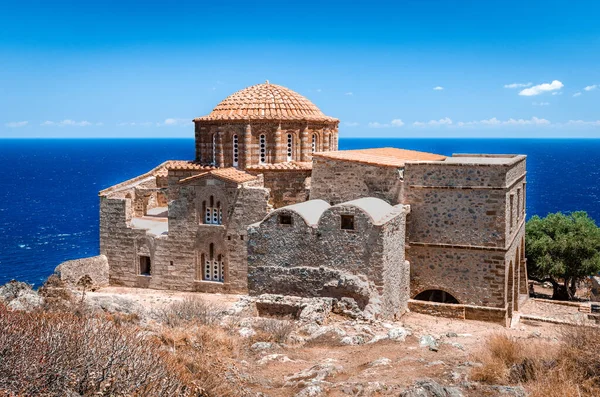 Kostel Hagia Sofia Stojí Nejvyšším Bodě Monemvasia Řecko Krásným Výhledem — Stock fotografie